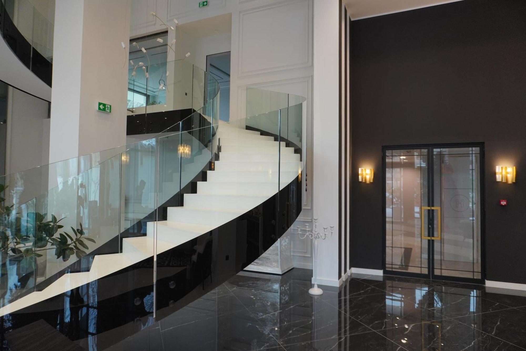 New Belgrade Premium Hotel Exterior photo