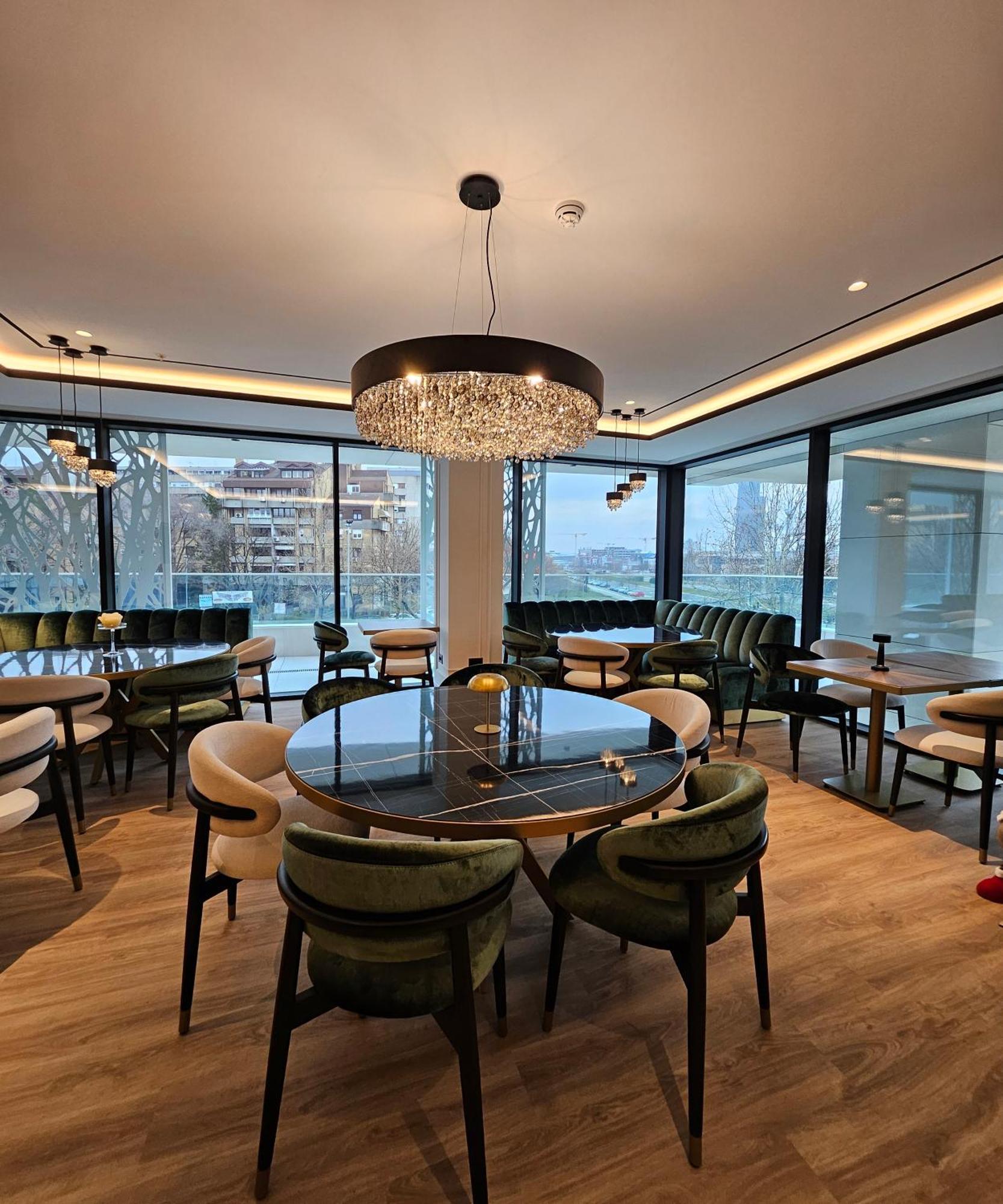 New Belgrade Premium Hotel Exterior photo