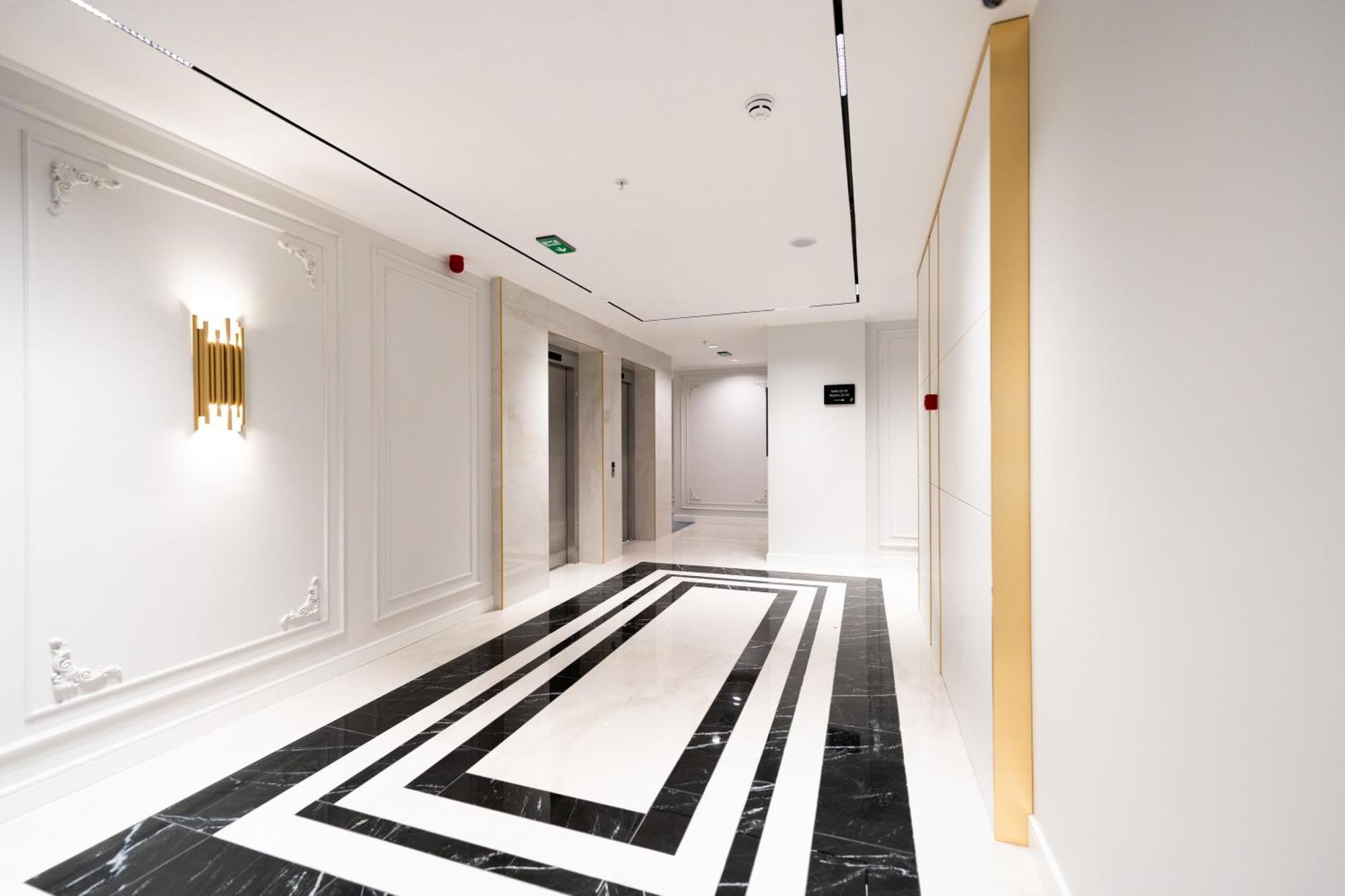 New Belgrade Premium Hotel Exterior photo
