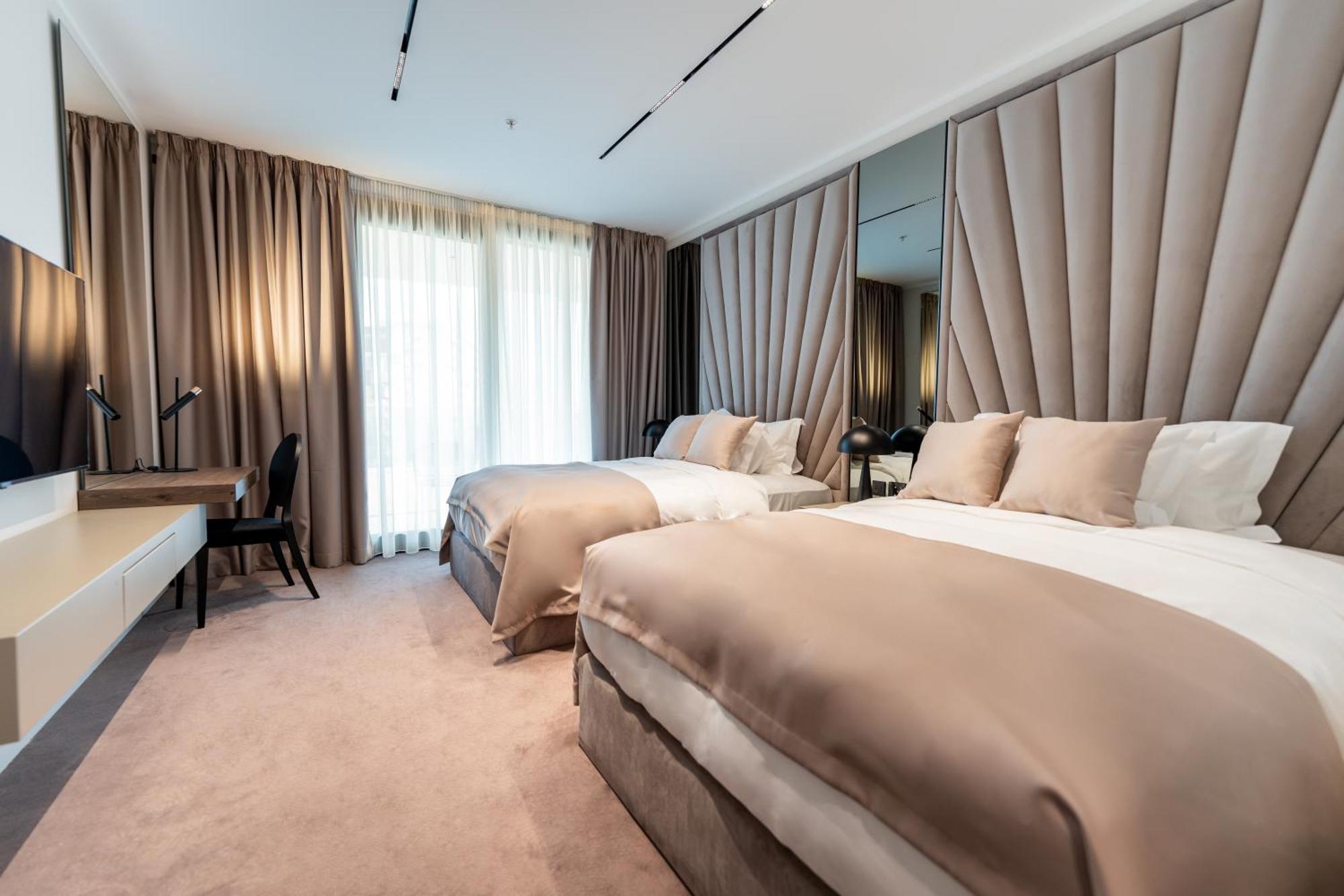 New Belgrade Premium Hotel Exterior photo