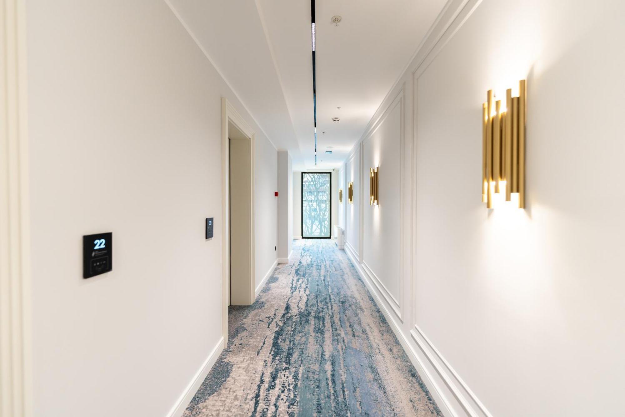 New Belgrade Premium Hotel Exterior photo