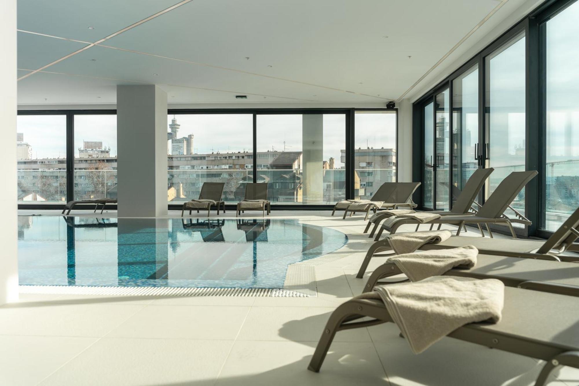 New Belgrade Premium Hotel Exterior photo